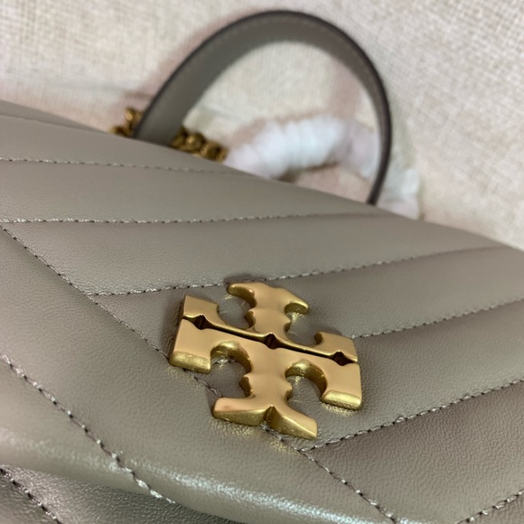 NEW Tory Burch Kira Chevron Gray Heron Leather Small Shoulder Bag/Crossbody Bag - Picture 12 of 16